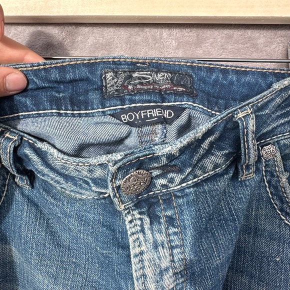 Silver jeans co Distressed Jean Shorts Women’s Boyfriend Fit Rolled Hem SZ 14 - Picture 4 of 14